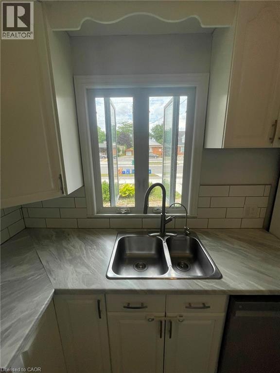 Upper-601 Frederick Street, Kitchener, ON, N2B 2A8 - 3