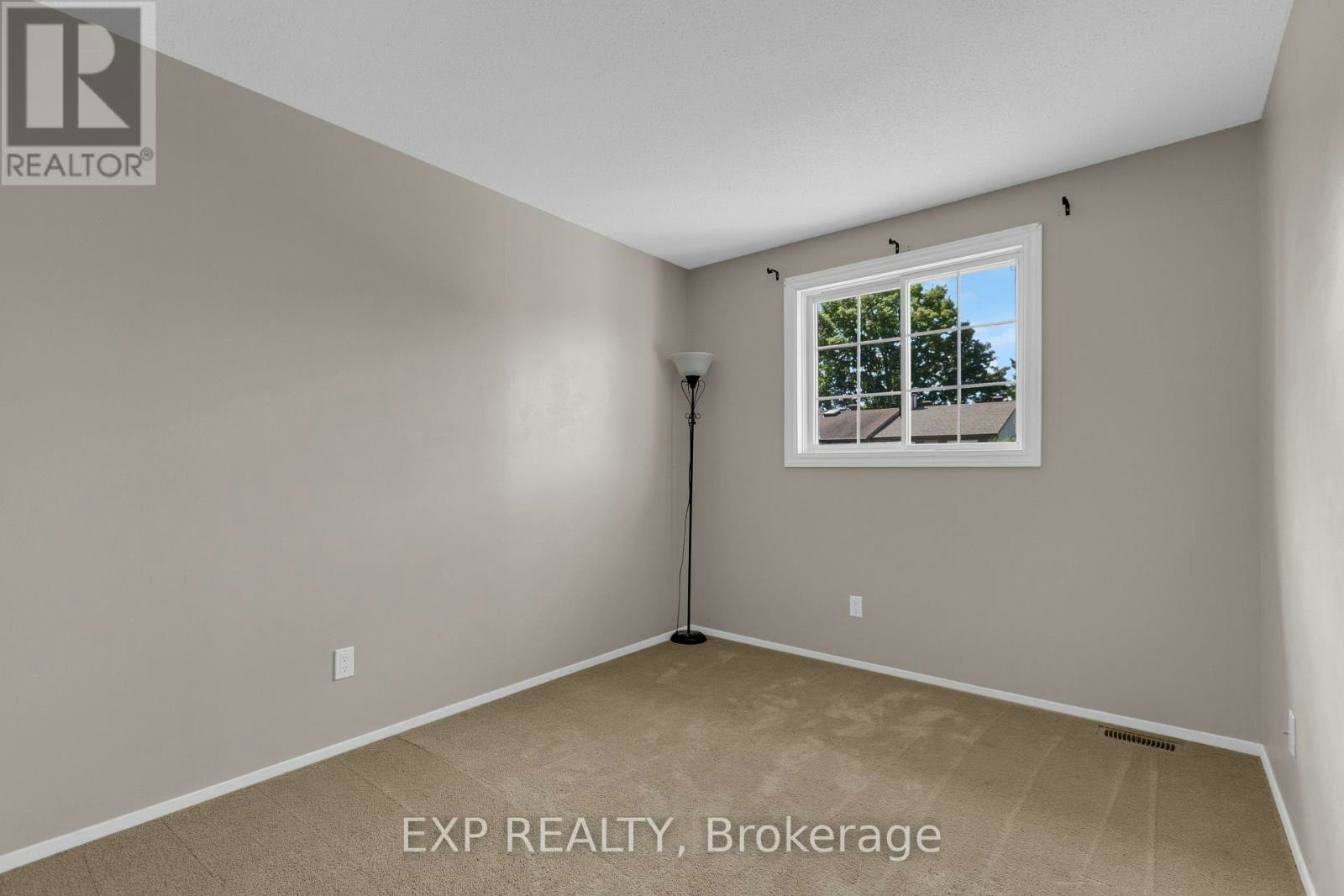 7 Sundback Lane, Ottawa, ON, K2L 2W9 - 16