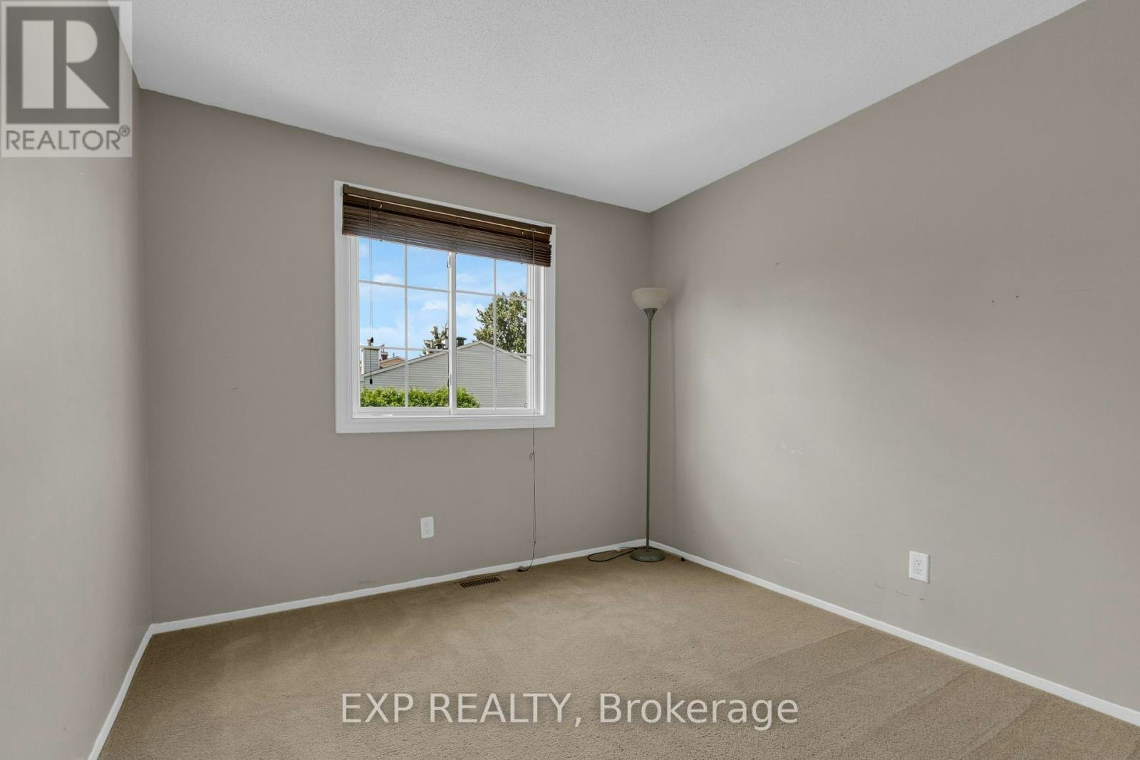 7 Sundback Lane, Ottawa, ON, K2L 2W9 - 14