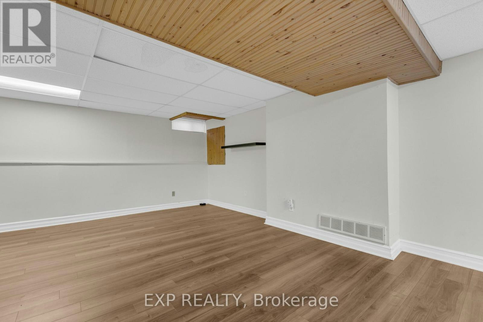 7 Sundback Lane, Ottawa, ON, K2L 2W9 - 21