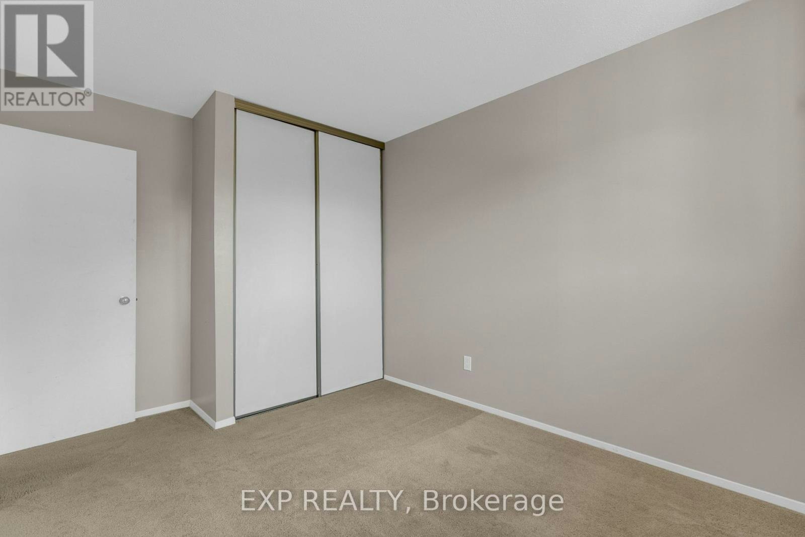 7 Sundback Lane, Ottawa, ON, K2L 2W9 - 17