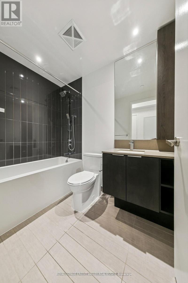 1413-3900 Confederation Parkway, Mississauga, ON, L5B 0M3 - 10