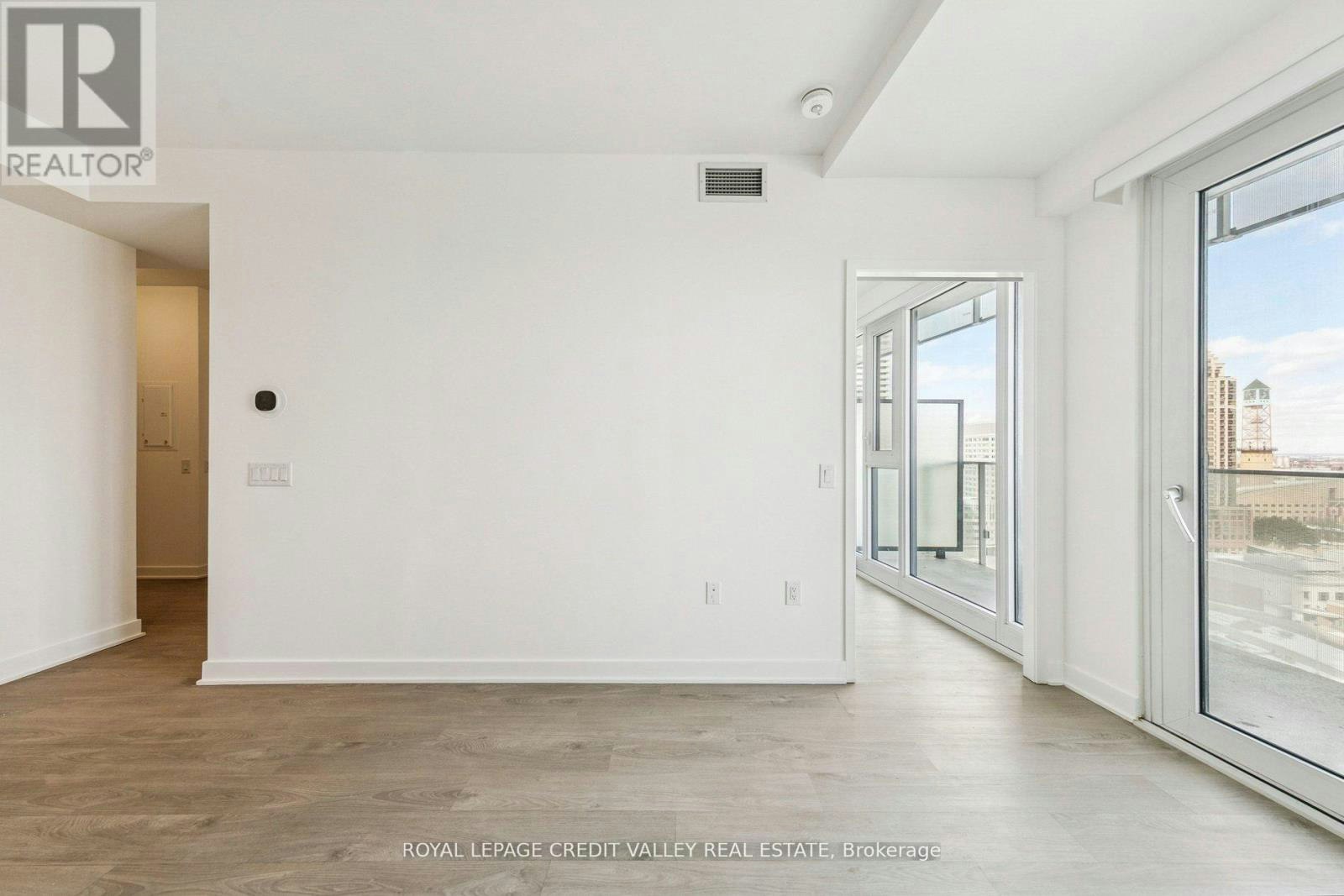 1413-3900 Confederation Parkway, Mississauga, ON, L5B 0M3 - 20
