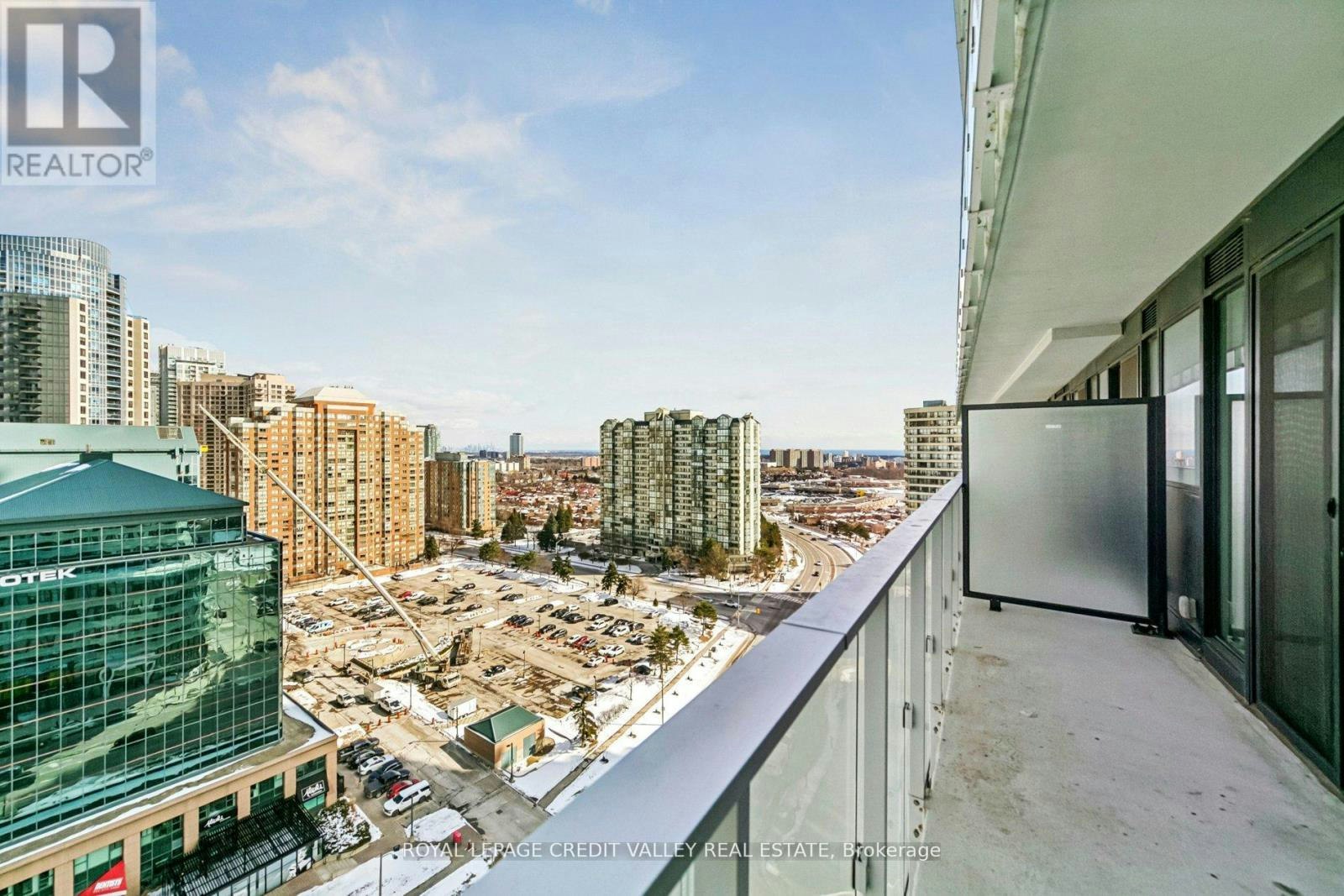 1413-3900 Confederation Parkway, Mississauga, ON, L5B 0M3 - 26