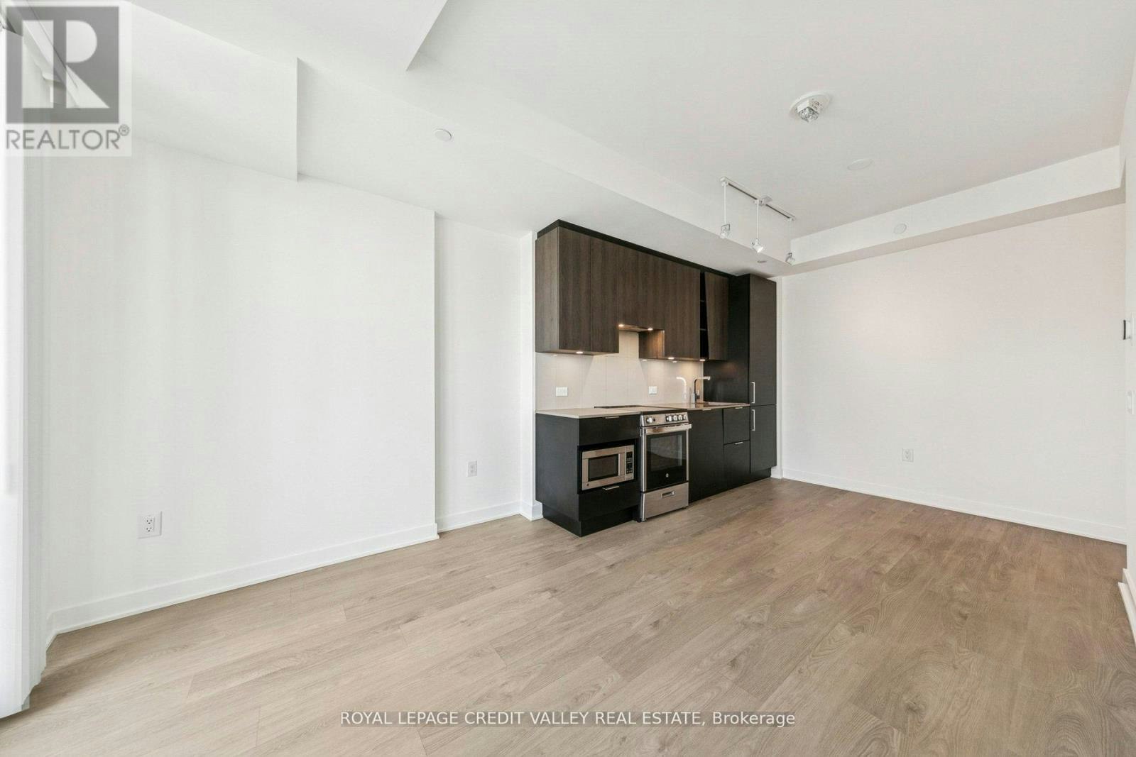 1413-3900 Confederation Parkway, Mississauga, ON, L5B 0M3 - 15