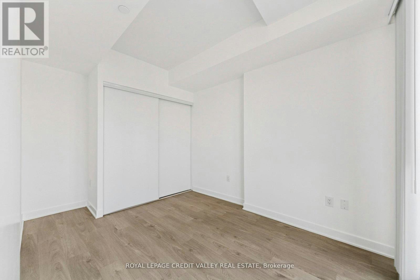1413-3900 Confederation Parkway, Mississauga, ON, L5B 0M3 - 21