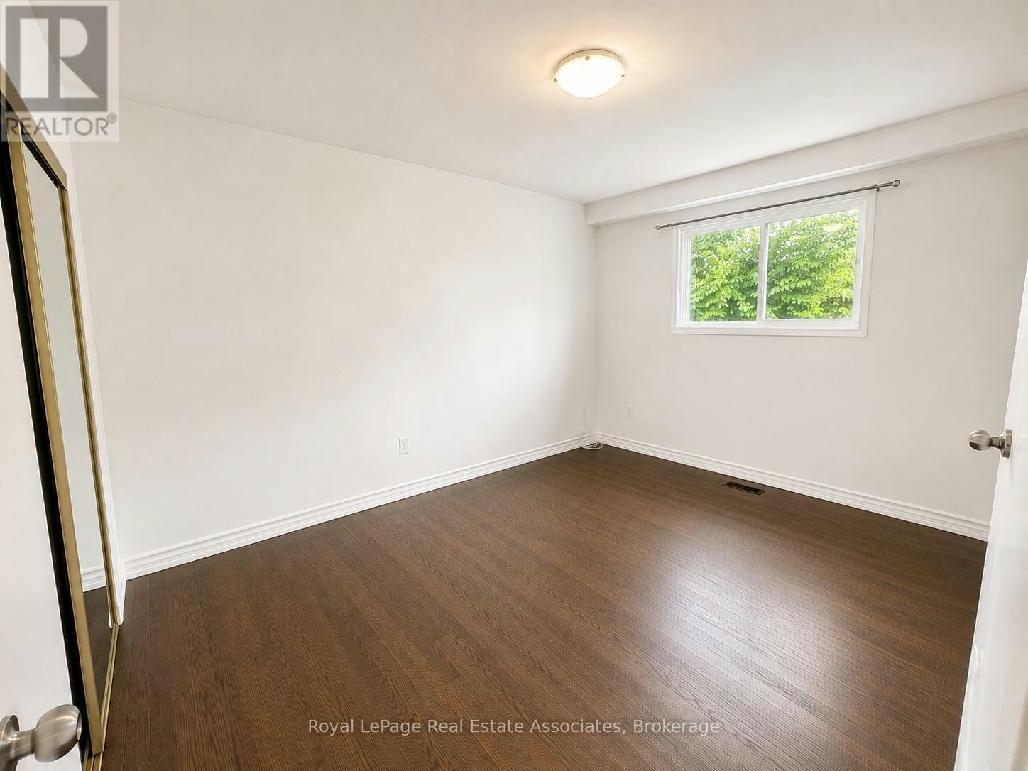 UPPER-2393 Whaley Drive, Mississauga, ON, L5B 2B3 - 12
