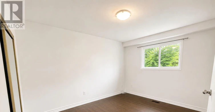 UPPER-2393 Whaley Drive, Mississauga, ON, L5B 2B3 - 12