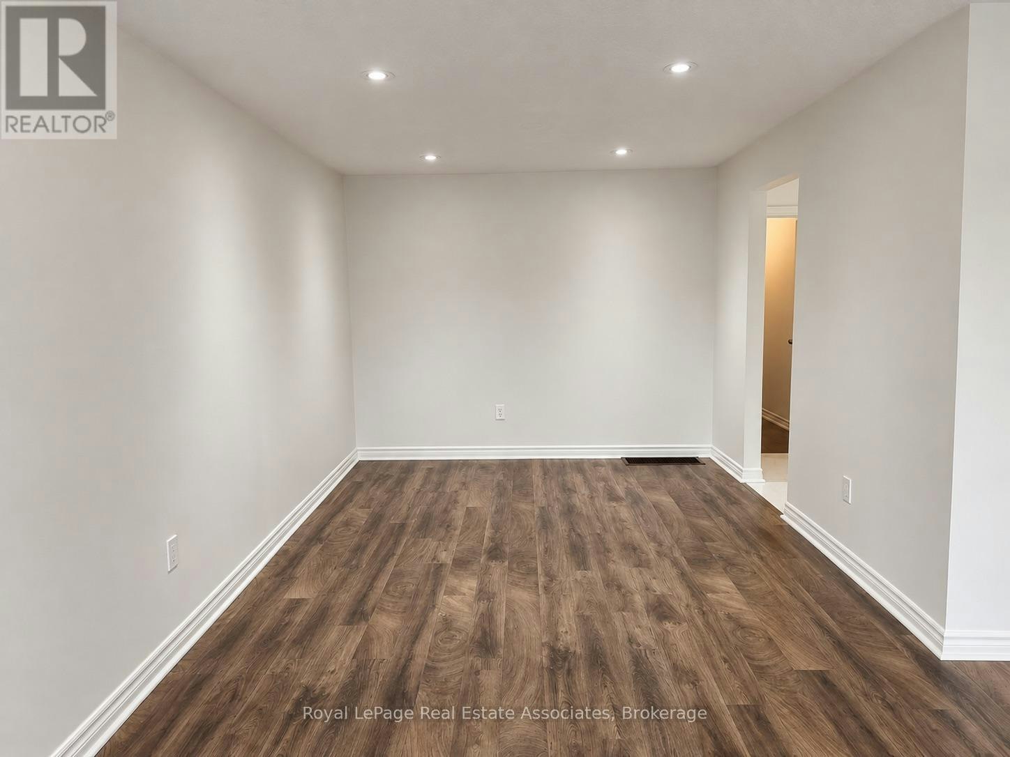UPPER-2393 Whaley Drive, Mississauga, ON, L5B 2B3 - 5