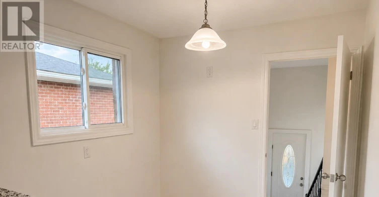 UPPER-2393 Whaley Drive, Mississauga, ON, L5B 2B3 - 11