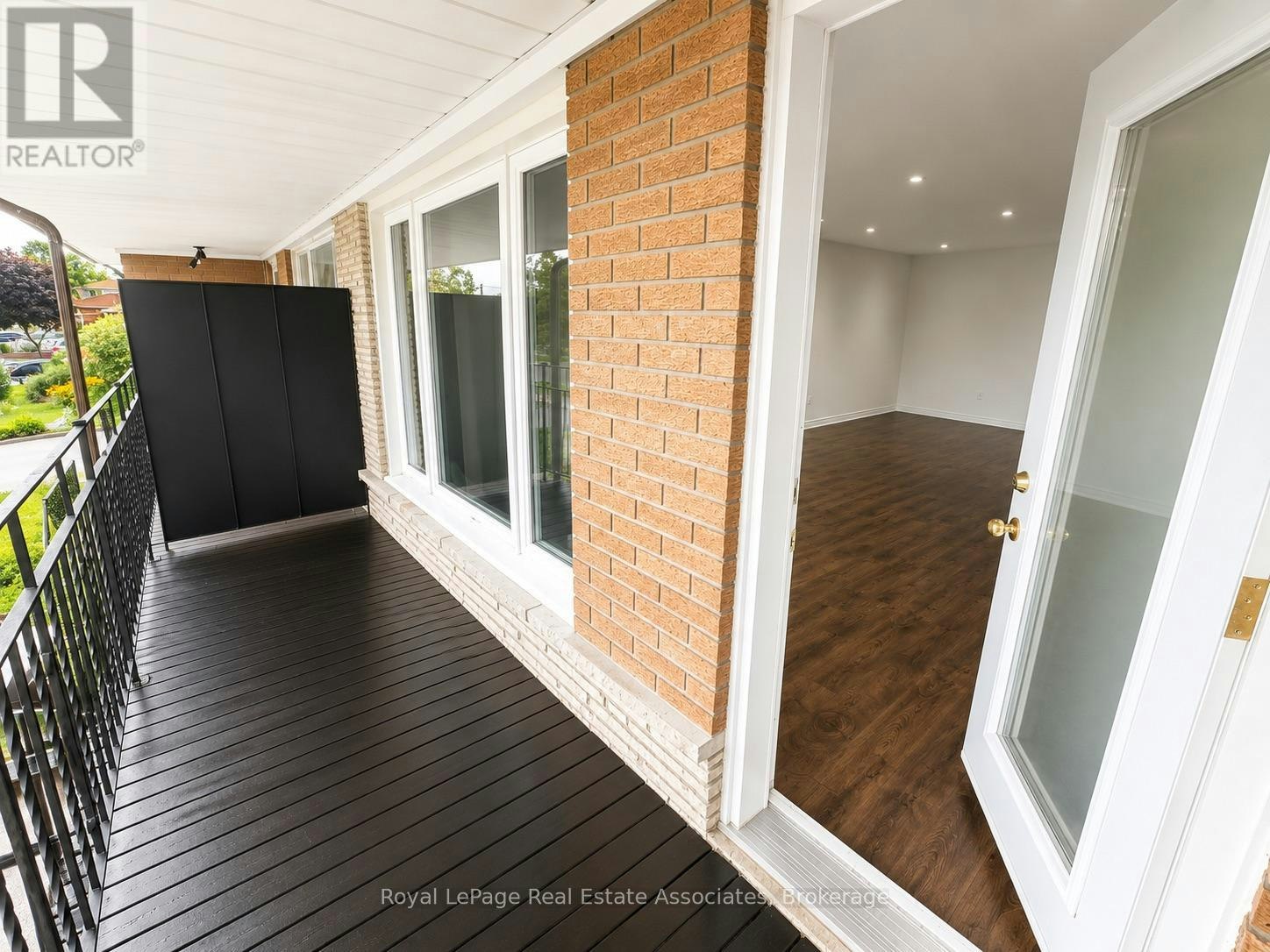 UPPER-2393 Whaley Drive, Mississauga, ON, L5B 2B3 - 6