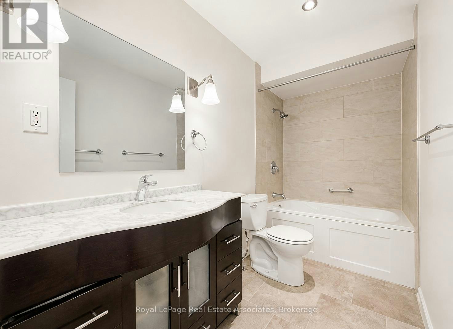 UPPER-2393 Whaley Drive, Mississauga, ON, L5B 2B3 - 15