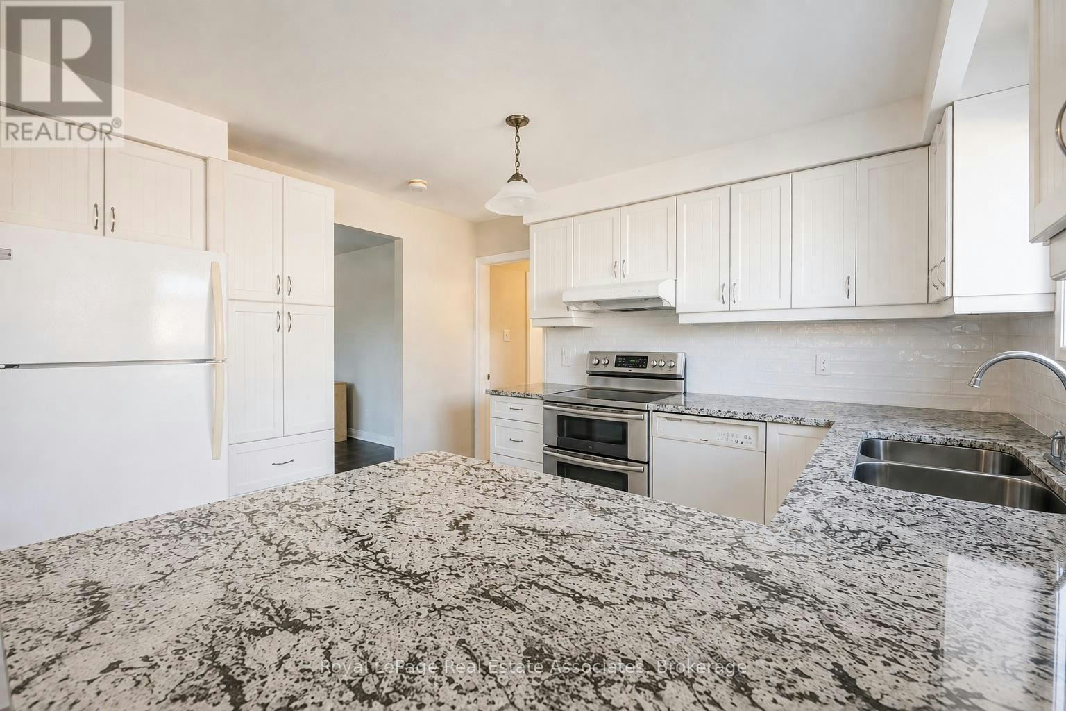 UPPER-2393 Whaley Drive, Mississauga, ON, L5B 2B3 - 9