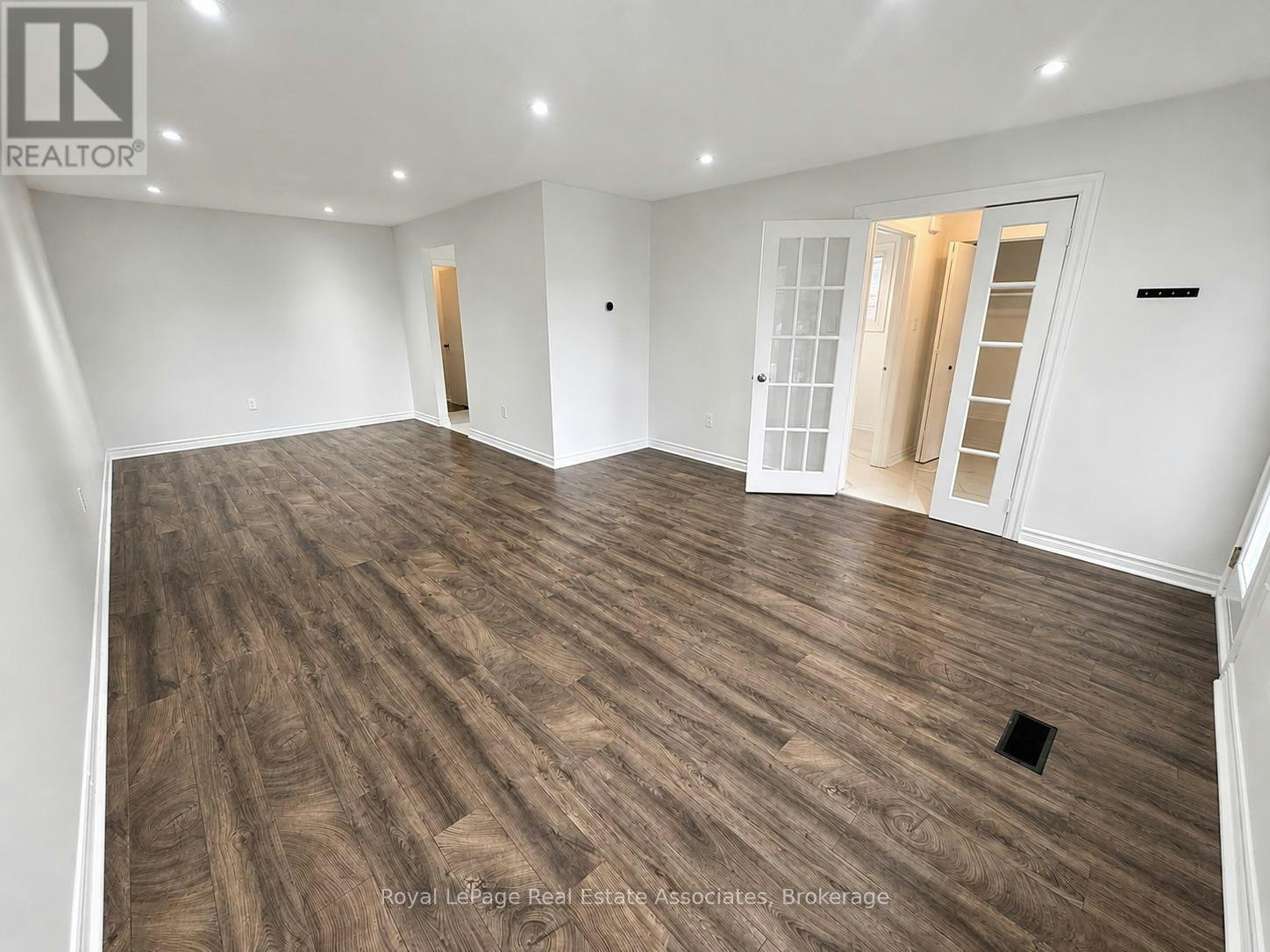 UPPER-2393 Whaley Drive, Mississauga, ON, L5B 2B3 - 4