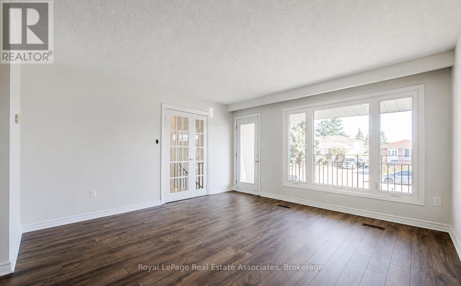 UPPER-2393 Whaley Drive, Mississauga, ON, L5B 2B3 - 2