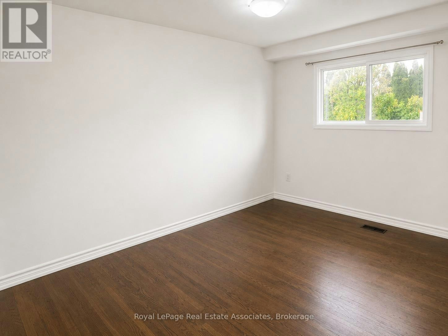UPPER-2393 Whaley Drive, Mississauga, ON, L5B 2B3 - 14