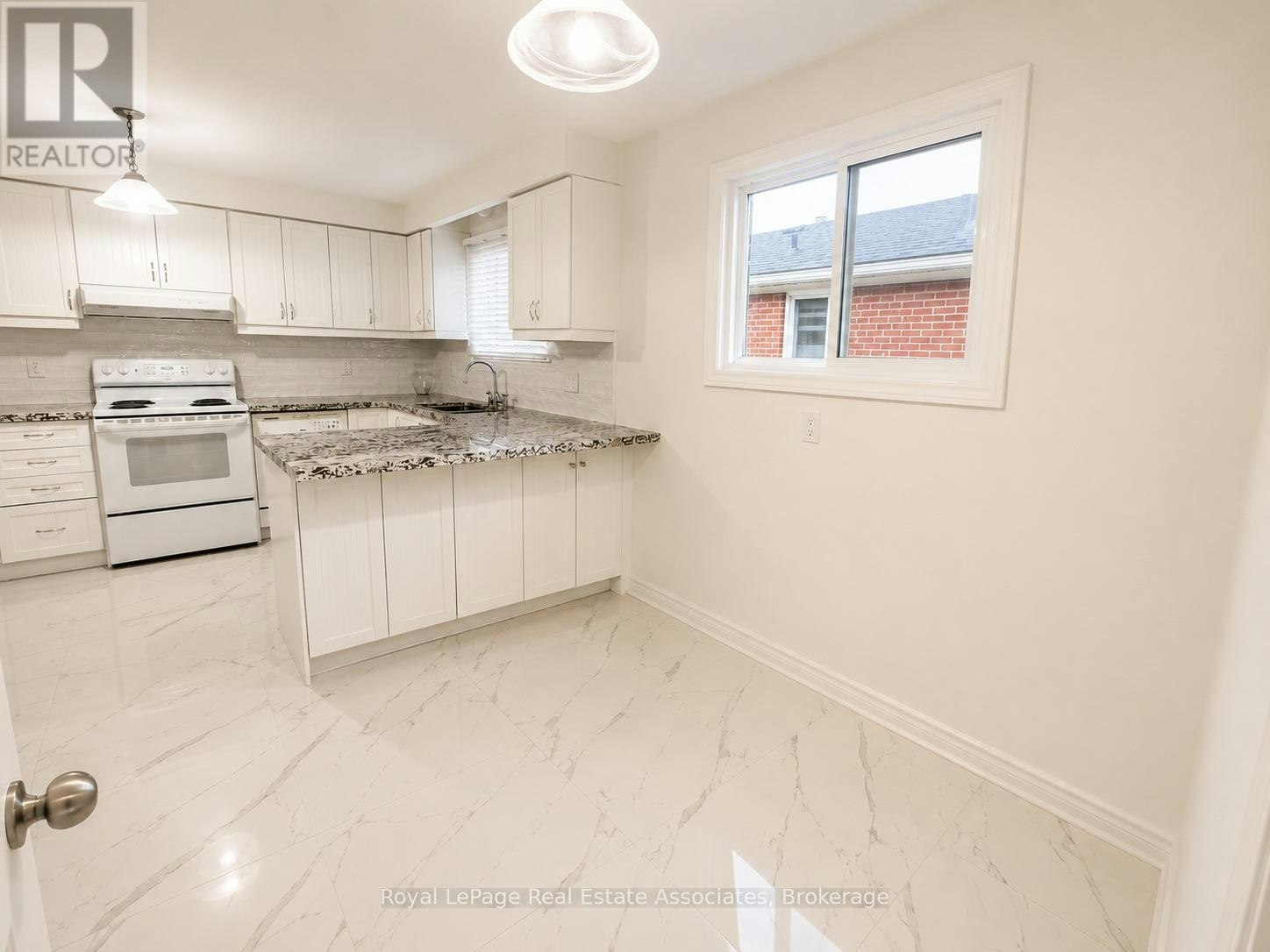 UPPER-2393 Whaley Drive, Mississauga, ON, L5B 2B3 - 10