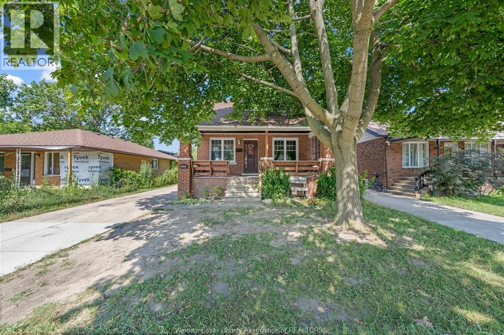 1356 Pillette, Windsor, ON, N8Y 3B9