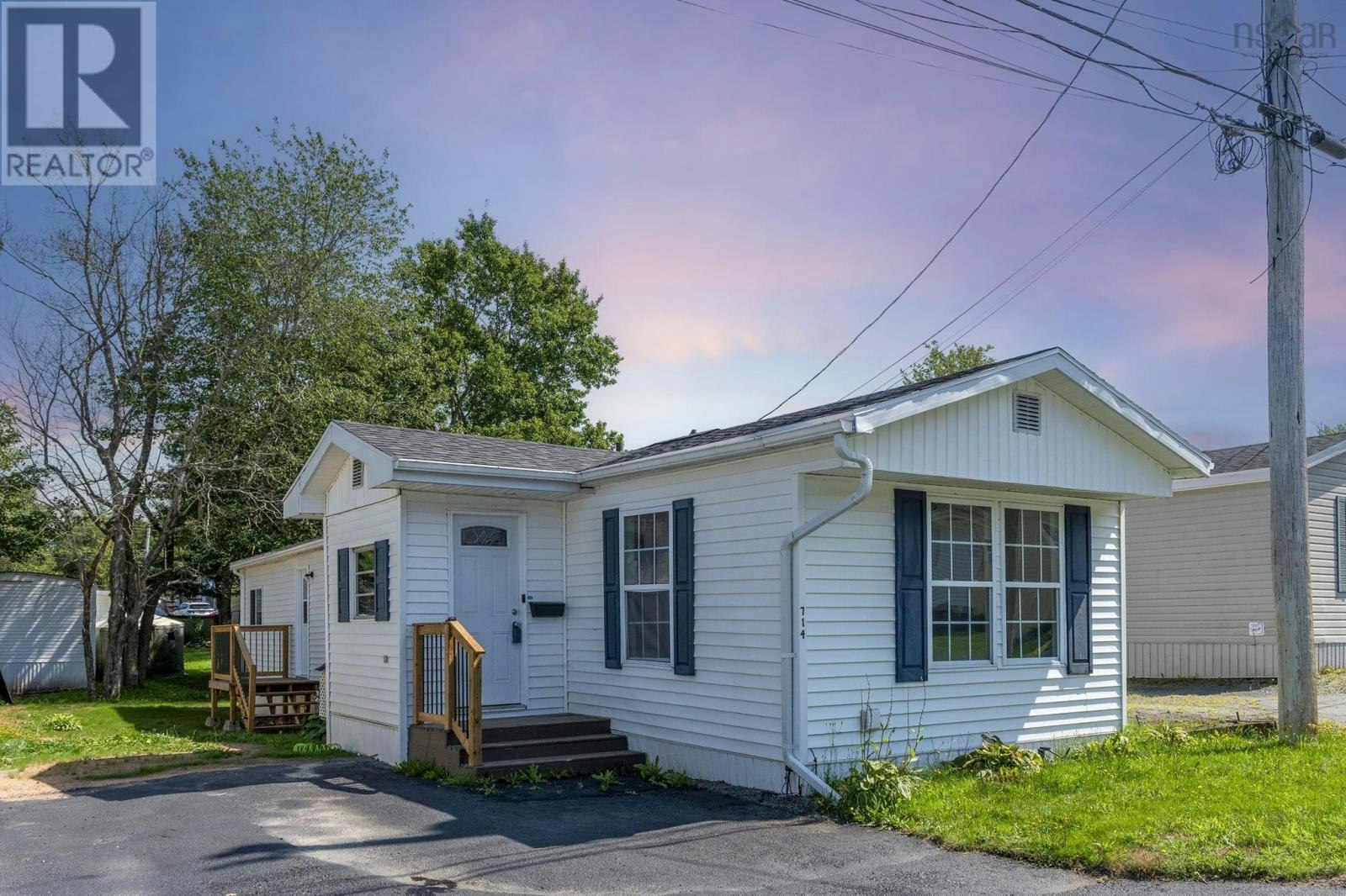 714 Fern Drive, Beaver Bank, NS, B4E 1L9