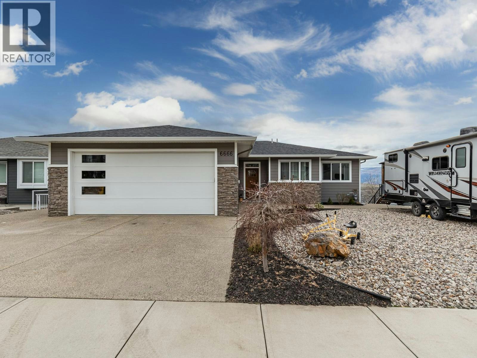 6666 Blackcomb Way, Vernon, BC, V1B 0A2