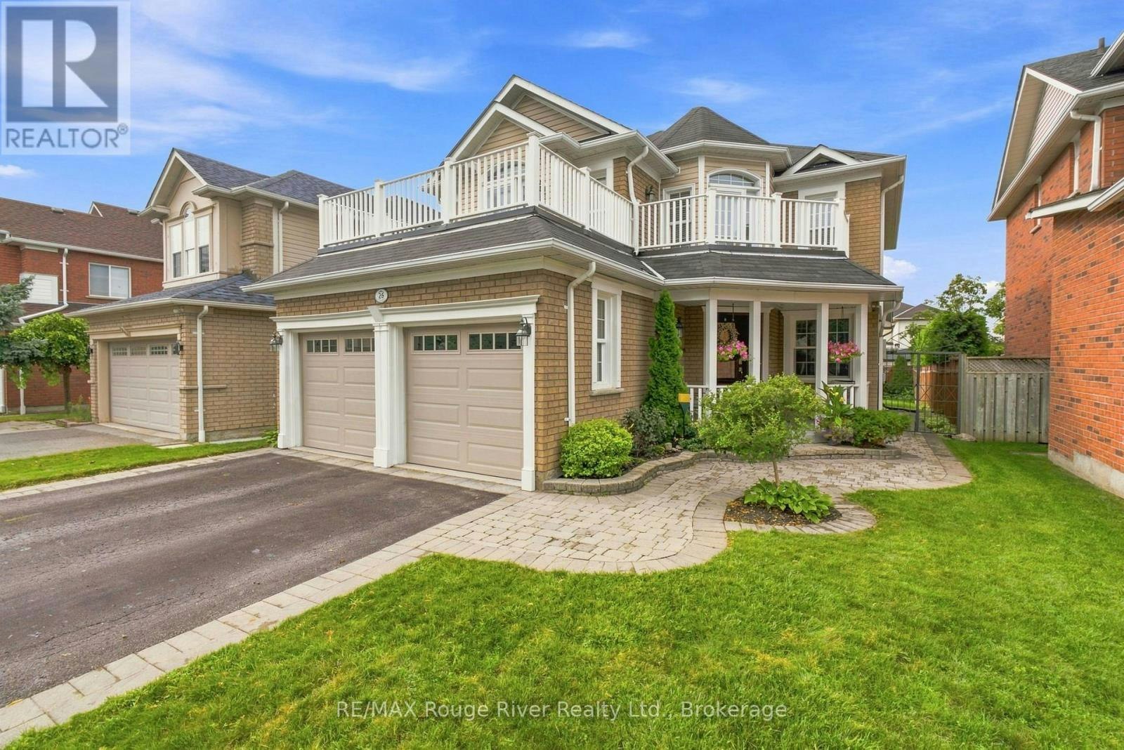 26 Woodlands Avenue, Whitby, ON, L1R 2S9