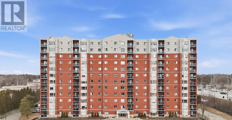 607-30 Chapman Court, London, ON, N6G 4Y4