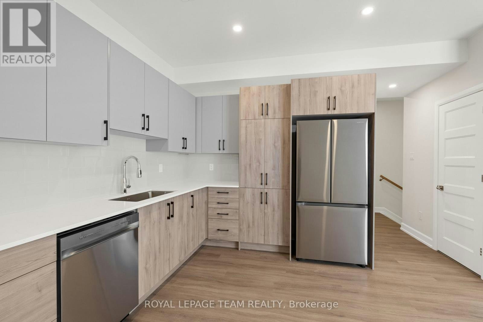 B-6952 Notre Dame Street, Ottawa, ON, K1C 1H7 - 5