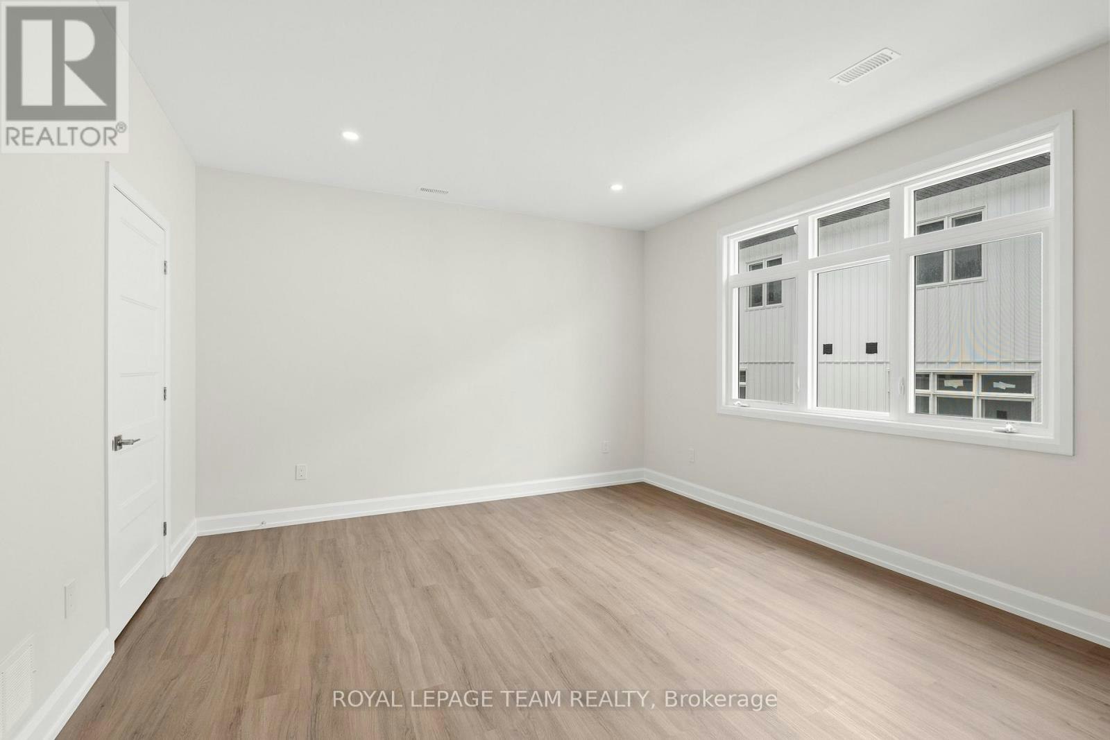 B-6952 Notre Dame Street, Ottawa, ON, K1C 1H7 - 10