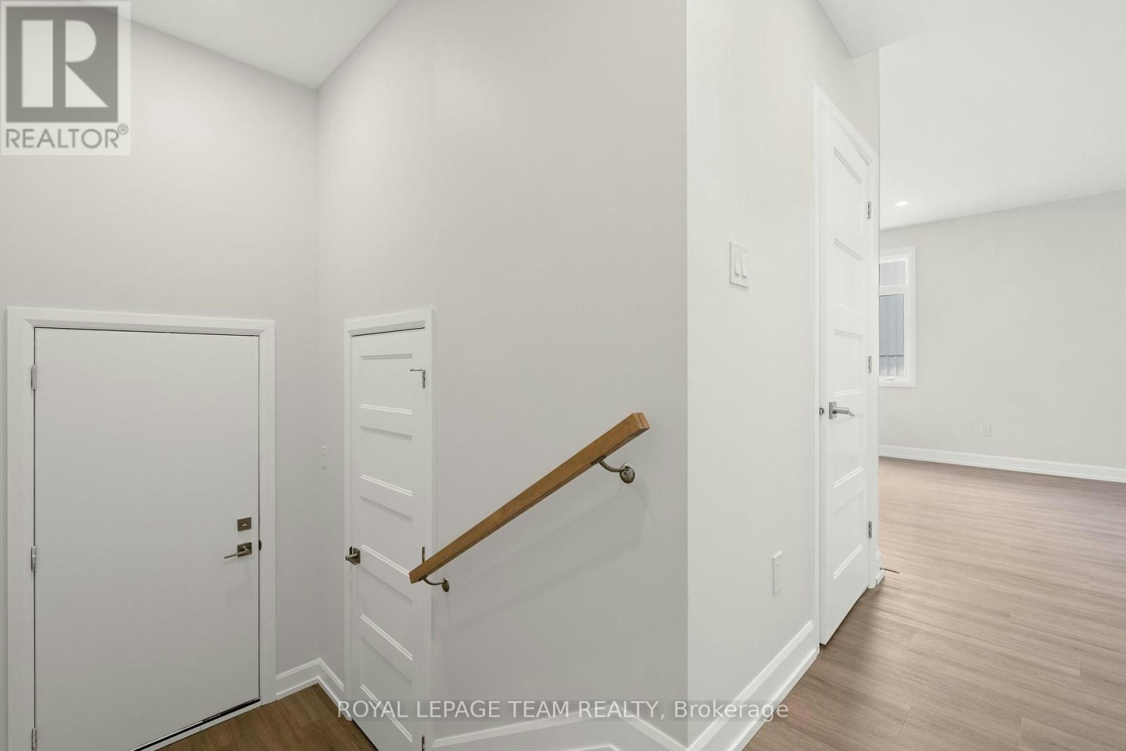 B-6952 Notre Dame Street, Ottawa, ON, K1C 1H7 - 3