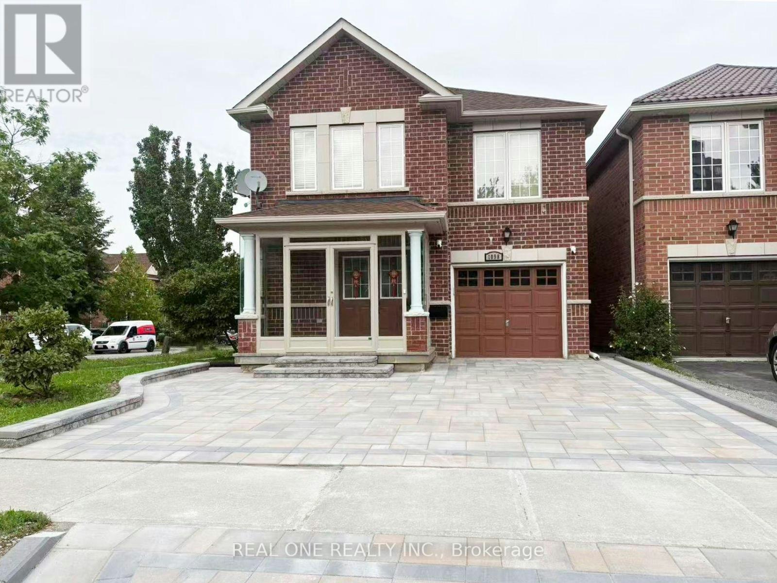 BSMT-1098 Sandhurst Circle, Toronto, ON, M1V 3R3