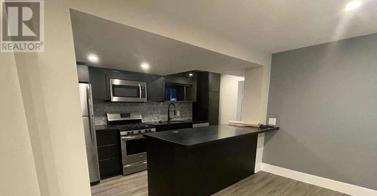 LOWER-372 Highfield Road, Toronto, ON, M4L 2V6 - 4