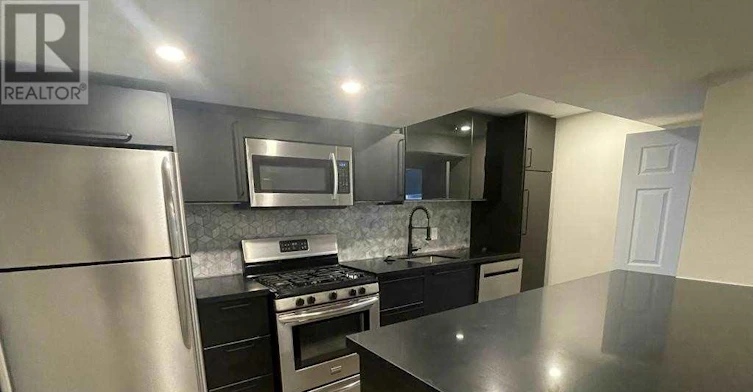 LOWER-372 Highfield Road, Toronto, ON, M4L 2V6 - 2