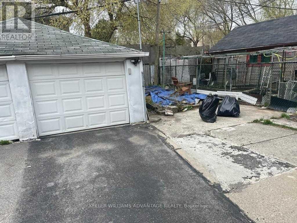 LOWER-372 Highfield Road, Toronto, ON, M4L 2V6 - 18