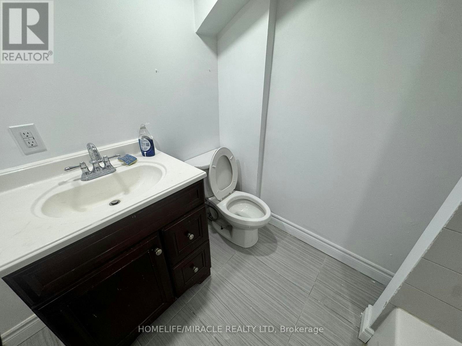 BASEMENT-97 Central Park Boulevard N, Oshawa, ON, L1G 5Y4 - 8