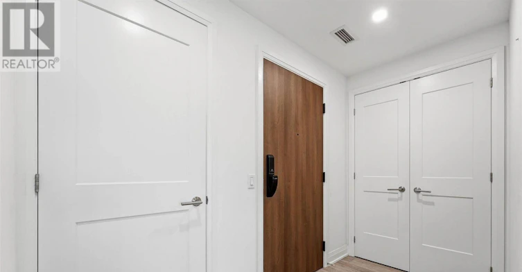 506-21 Park Street E, Mississauga, ON, L5G 0C2 - 6