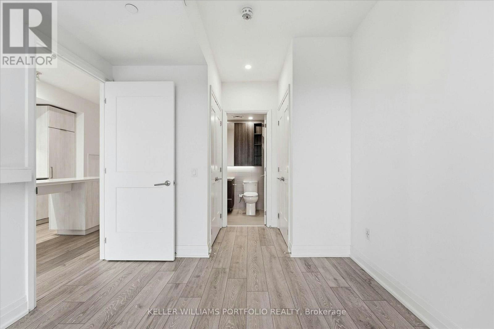 506-21 Park Street E, Mississauga, ON, L5G 0C2 - 17