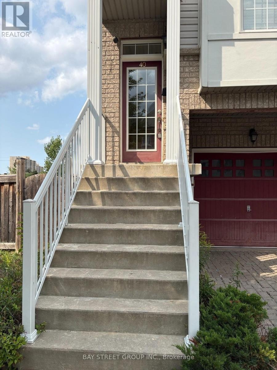 40 Mantello Drive, Toronto, ON, M3J 0H5 - 3