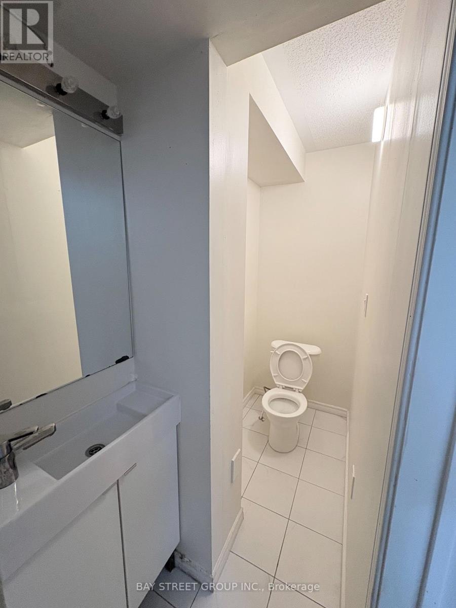 40 Mantello Drive, Toronto, ON, M3J 0H5 - 9