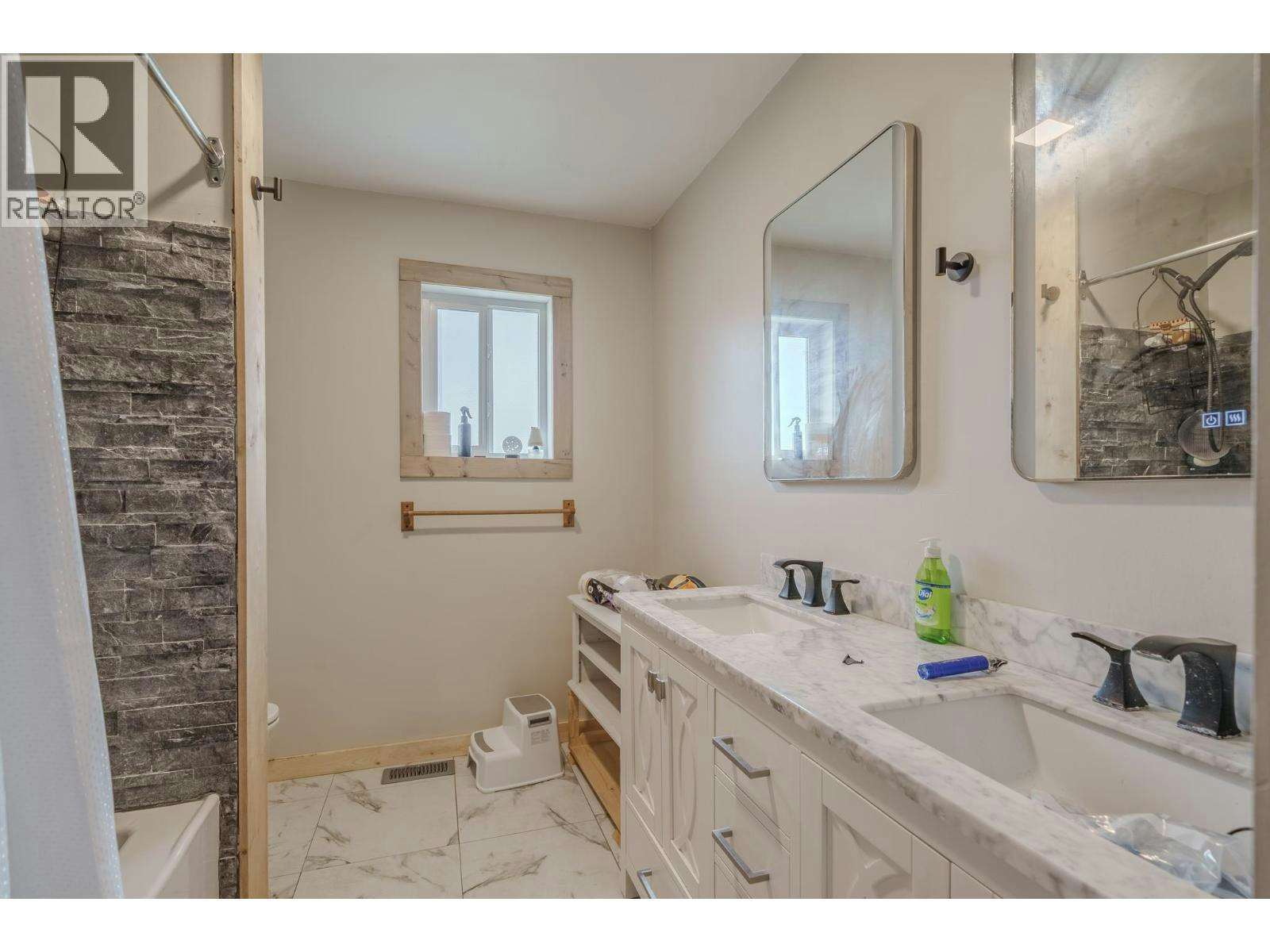 4361 Hardy Road, Forest Grove, BC, V0K 1M0 - 13