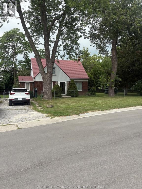 2539 St Patricks, Windsor, ON, N9E 3G5