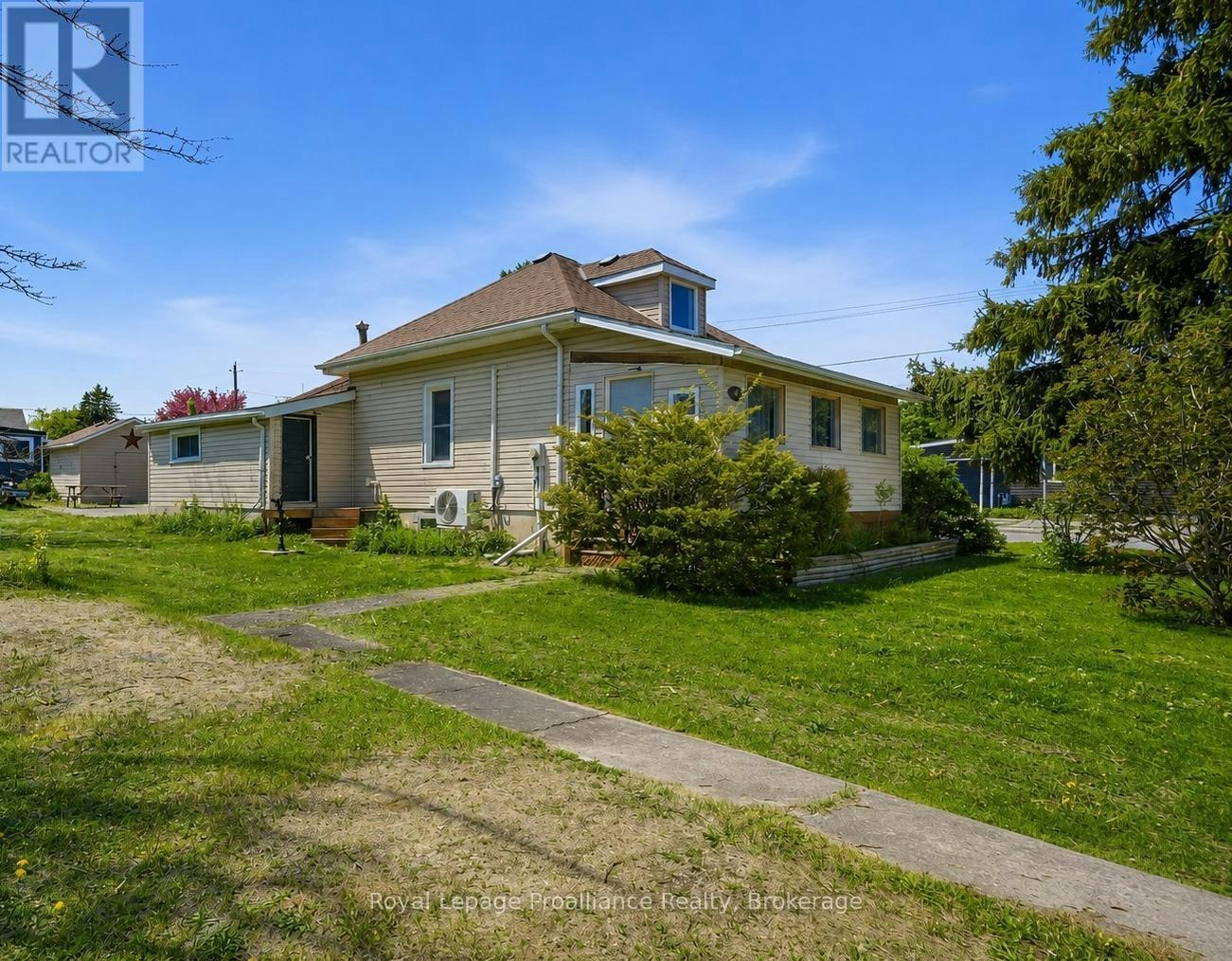 252 Sidney Street, Quinte West, ON, K8V 2T4