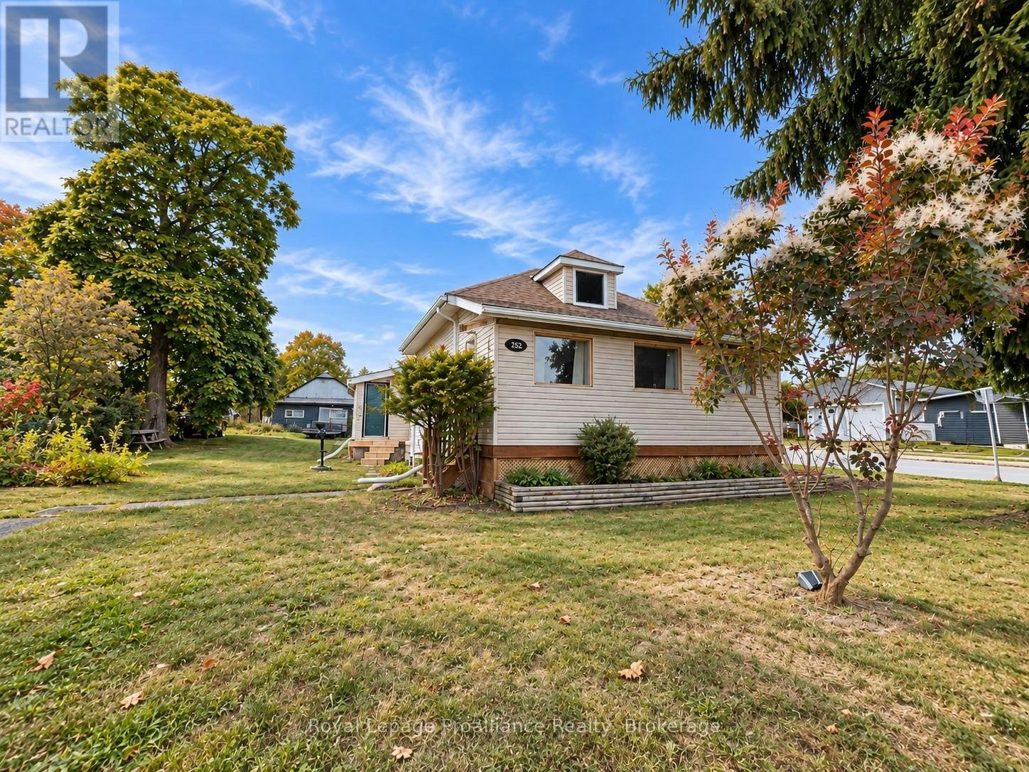 252 Sidney Street, Quinte West, ON, K8V 2T4