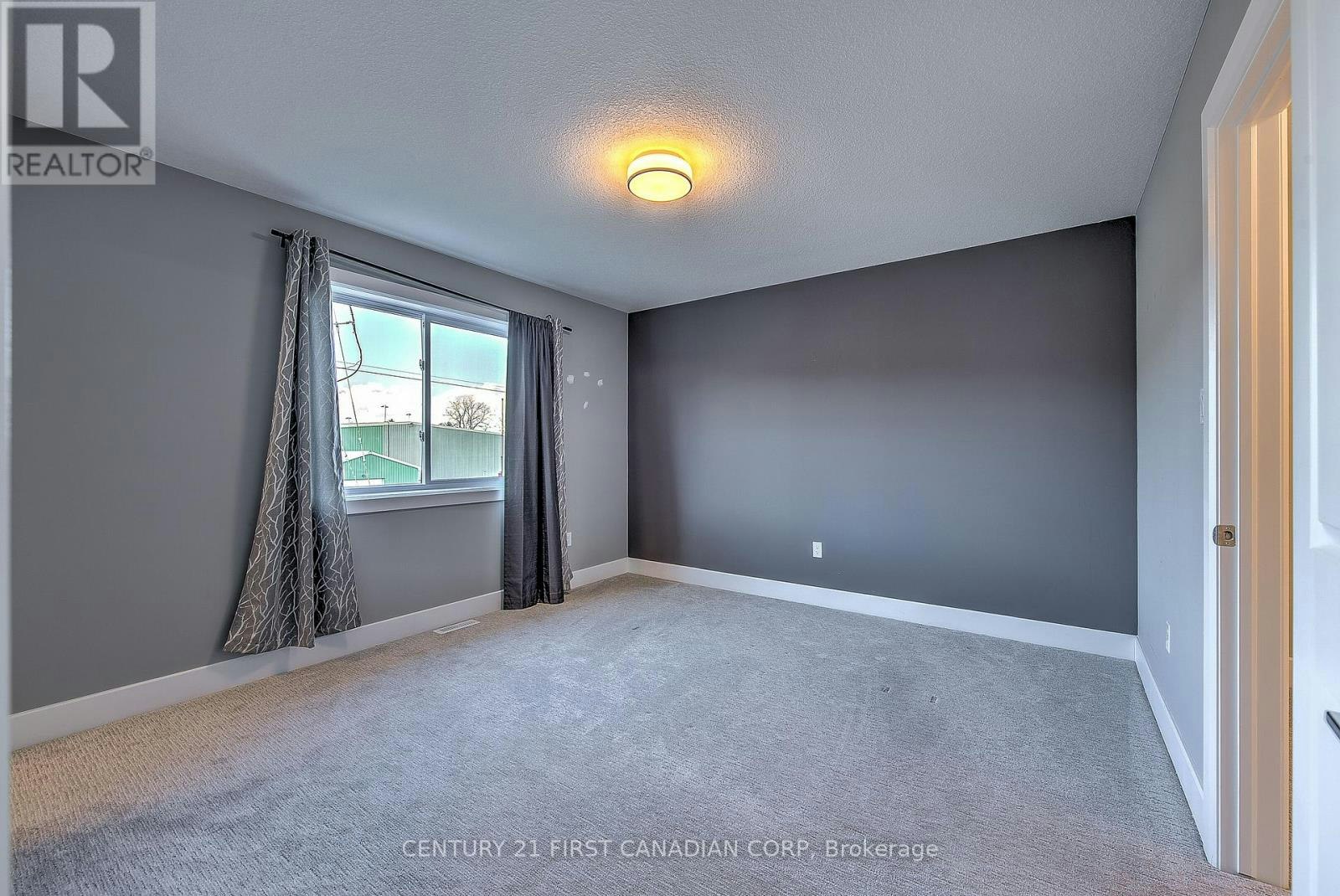 69-601 Lions Park Drive, Strathroy, ON, N0L 1W0 - 16