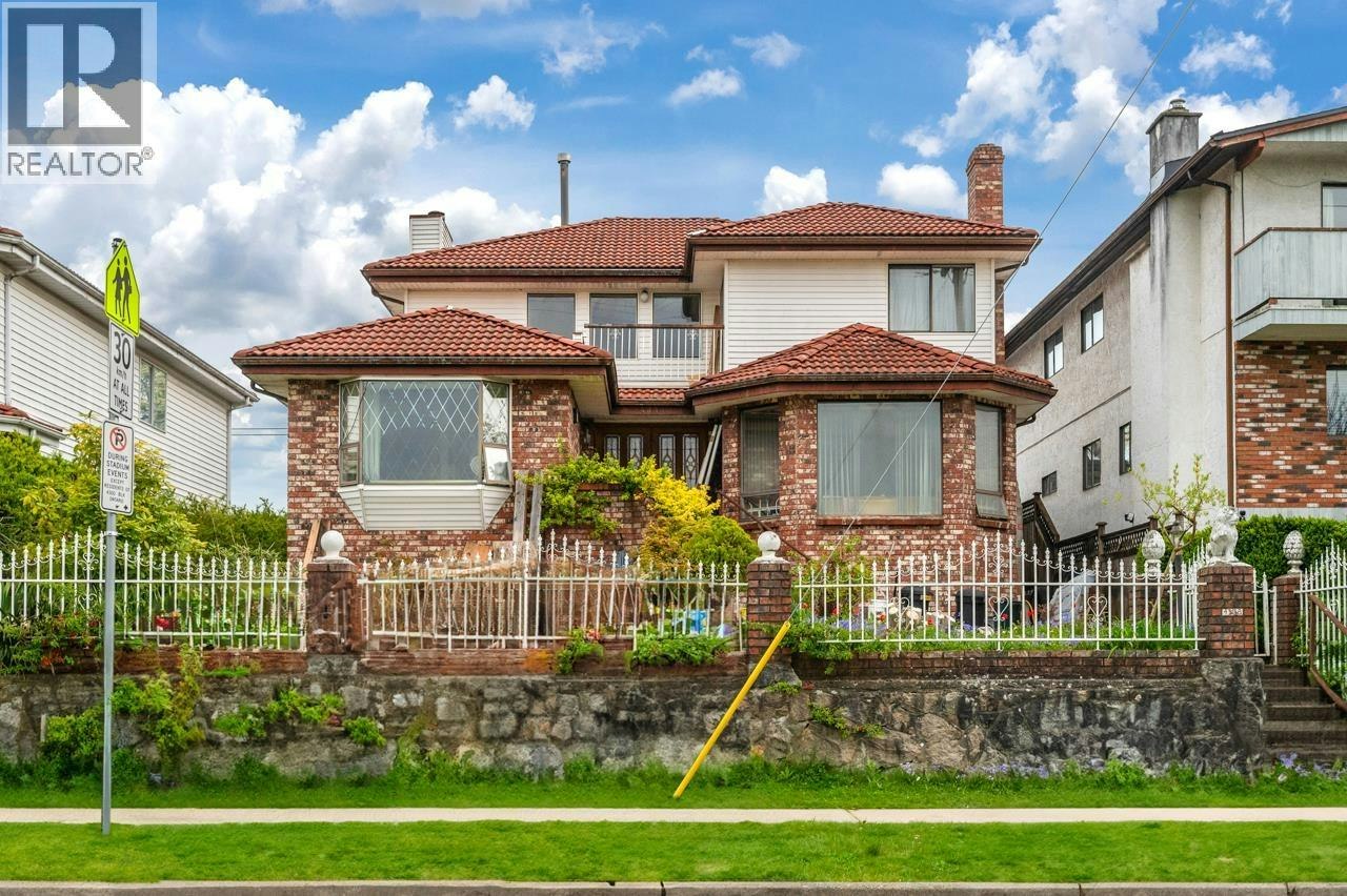 4338 Ontario Street, Vancouver, BC, V5V 3G9