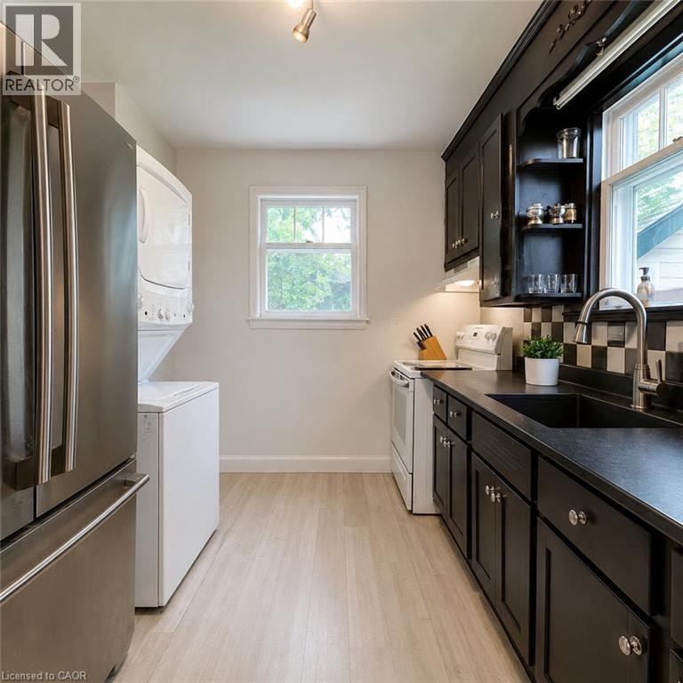 Upper-492 Courtland Avenue E, Kitchener, ON, N2G 2W7 - 6