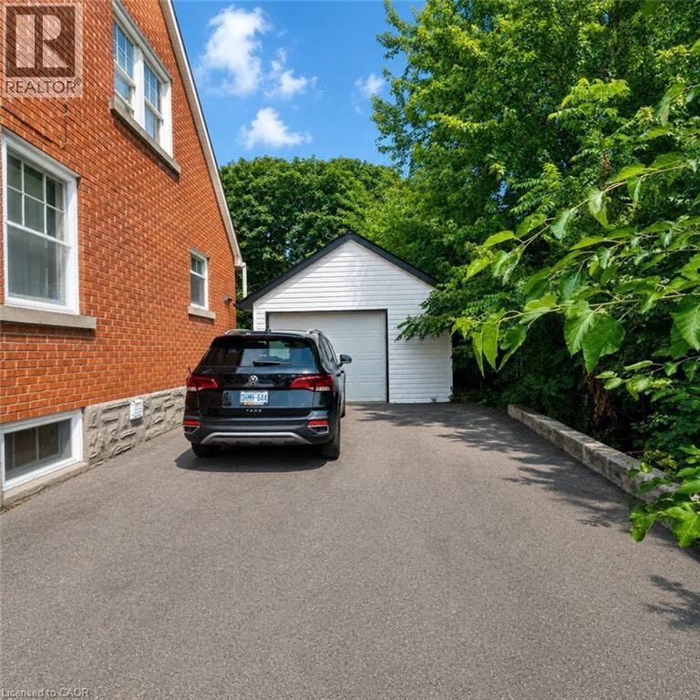 Upper-492 Courtland Avenue E, Kitchener, ON, N2G 2W7 - 3