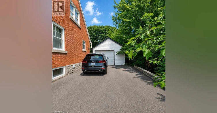 Upper-492 Courtland Avenue E, Kitchener, ON, N2G 2W7 - 3