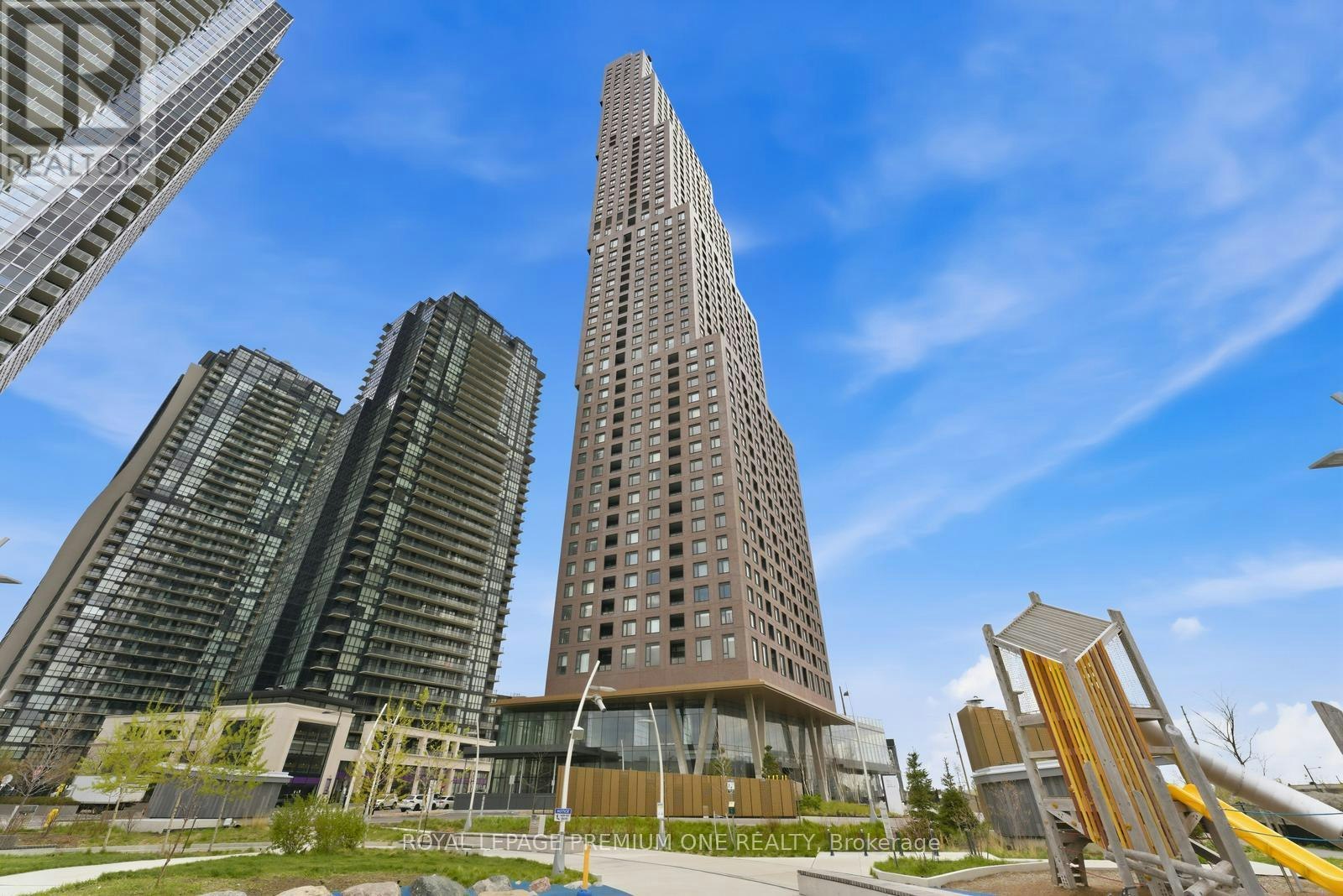 2404-2920 7 Highway, Vaughan, ON, L4K 0P4