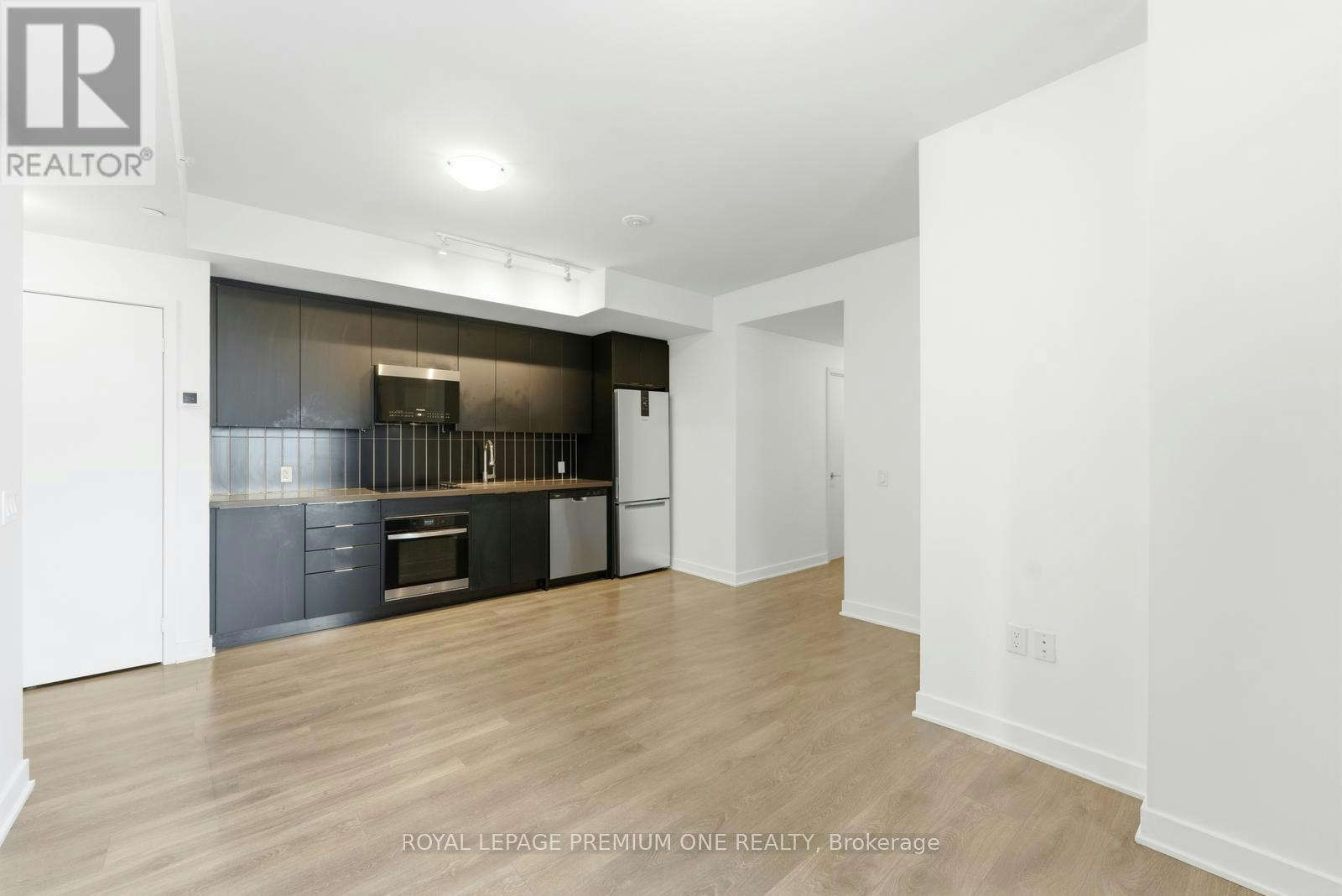2404-2920 7 Highway, Vaughan, ON, L4K 0P4 - 3