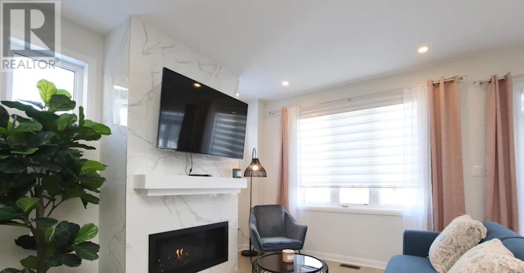 126 Attwell Private, Ottawa, ON, K2K 0P6
